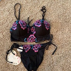 Beach bunny floral daze